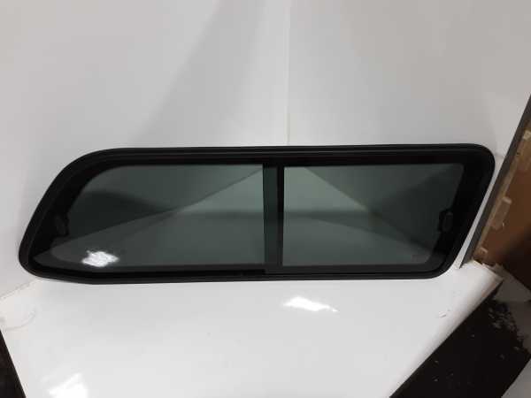 Complete Side Glass RH Universal