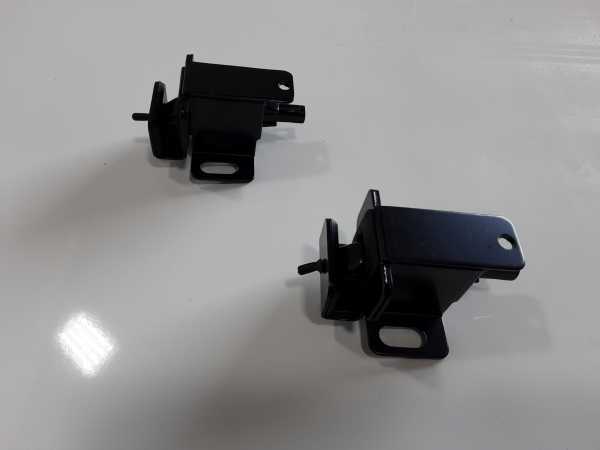 Tailgate Catch L + R (1 Set) Tailgate end MK1 ONLY