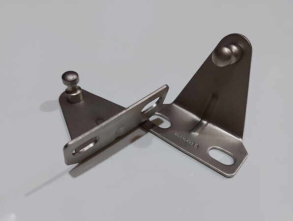 MK2 Gas Strut Brackets - Nipple ended