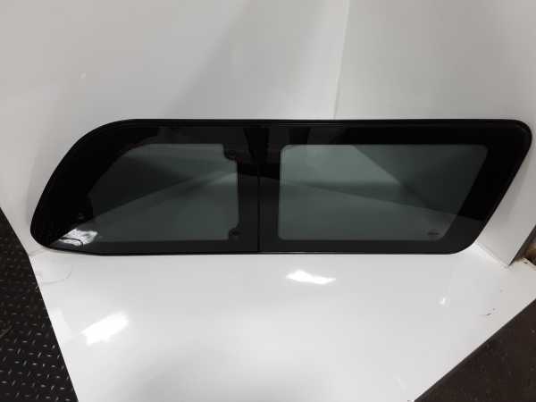 SJS SUT RH Side POP OUT window