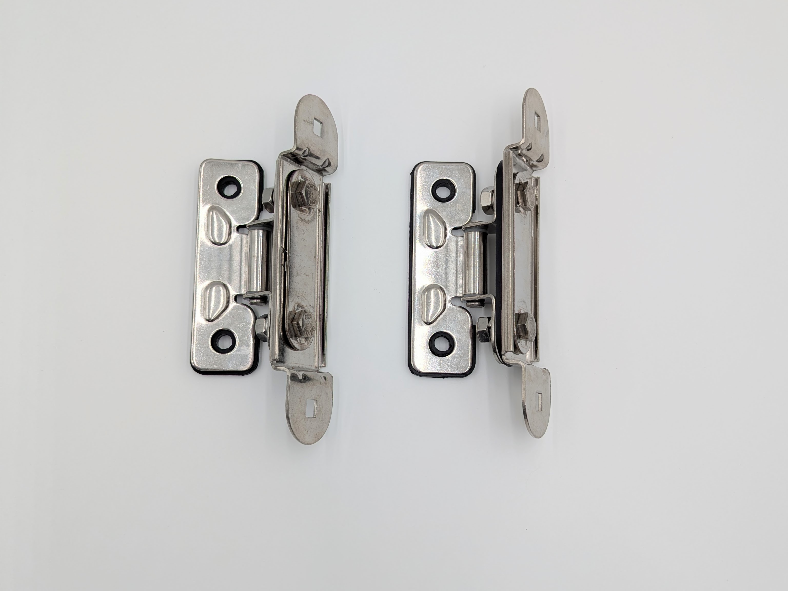 Tailgate Hinge Ass’y (x2)