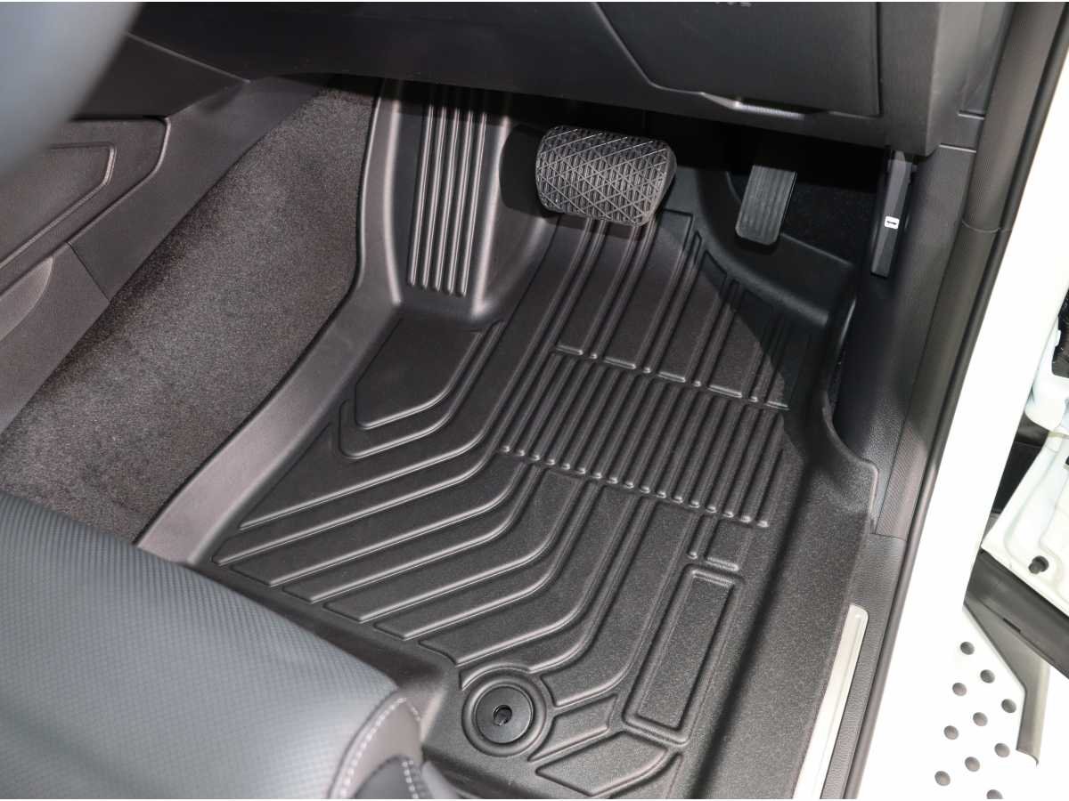 Ssangyong/KGM Musso Long Bed MK2 (19-ON) Moulded Premium Heavy Duty Mats